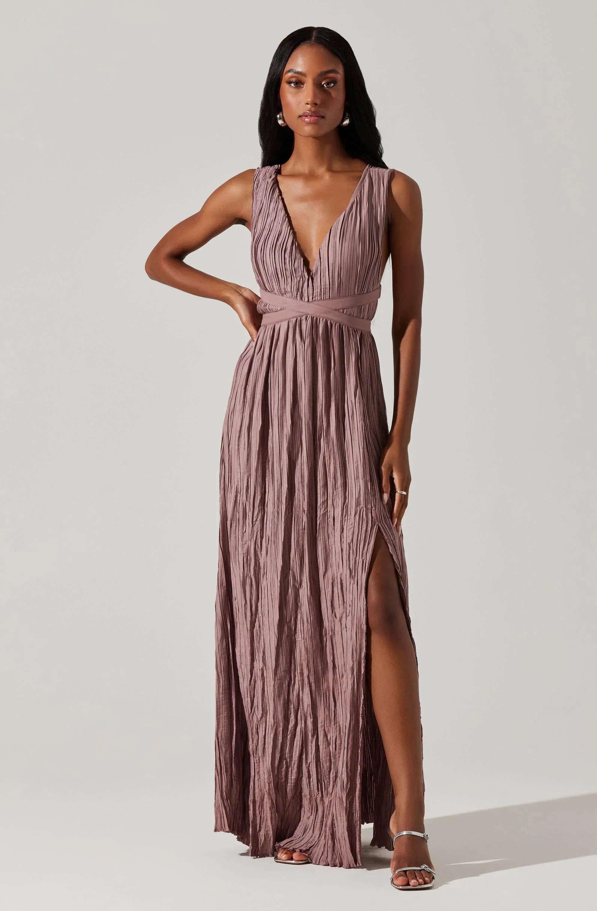 Tesni Pleated Maxi Dress